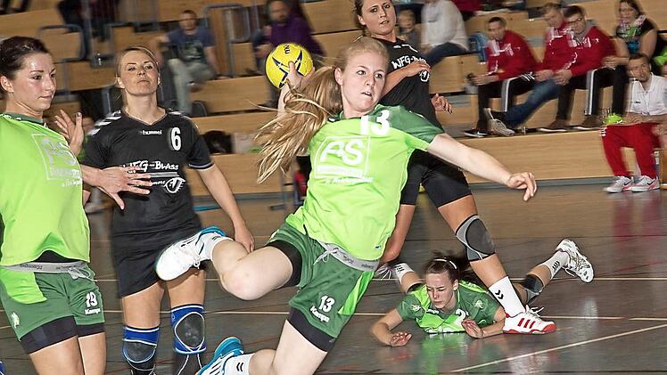 Auf Stefanie Hergenröder wird die Abwehr des TV Helmbrechts am Sonntag gewiss ein waches Auge haben. Im April gehörte sie im Oberfranken-Derby zu den torgefährlichsten Werferinnen beim TVW.  Foto: Klaus Gagel