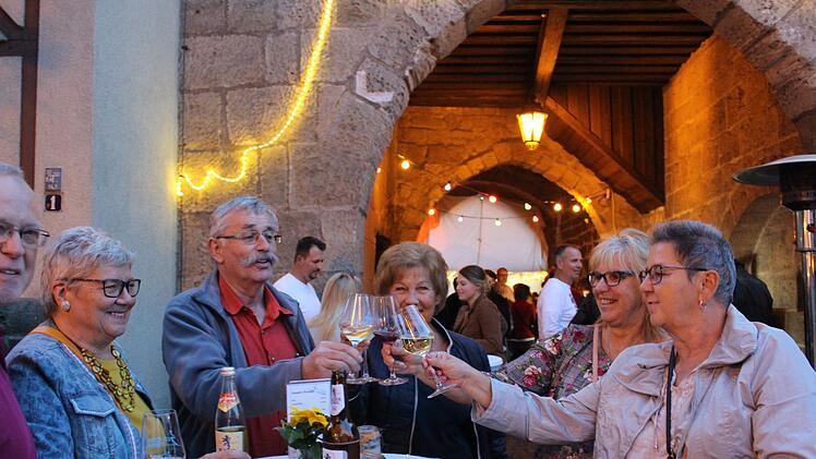 Beim Weinfest in Höchstadt achten die veranstaltenden Vereine auf Qualität.