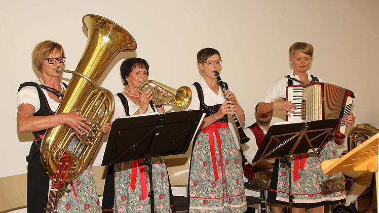 "Kaufmannsware" oder "Wilde Schlehen" nennen sich die vier Damen  aus Rhön. Foto: Michael Stelzner