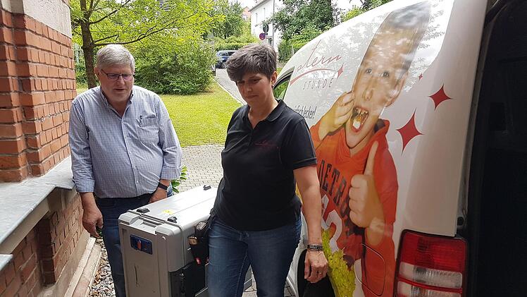 Die "Sternstunden", hier Gastwirtin Natascha Schleu mit ihrem Vater Gerhard Götz, dürfen im kommenden Schuljahr nicht mehr für die Mittagsverpflegung an der Max-Hundt-Schule sorgen.