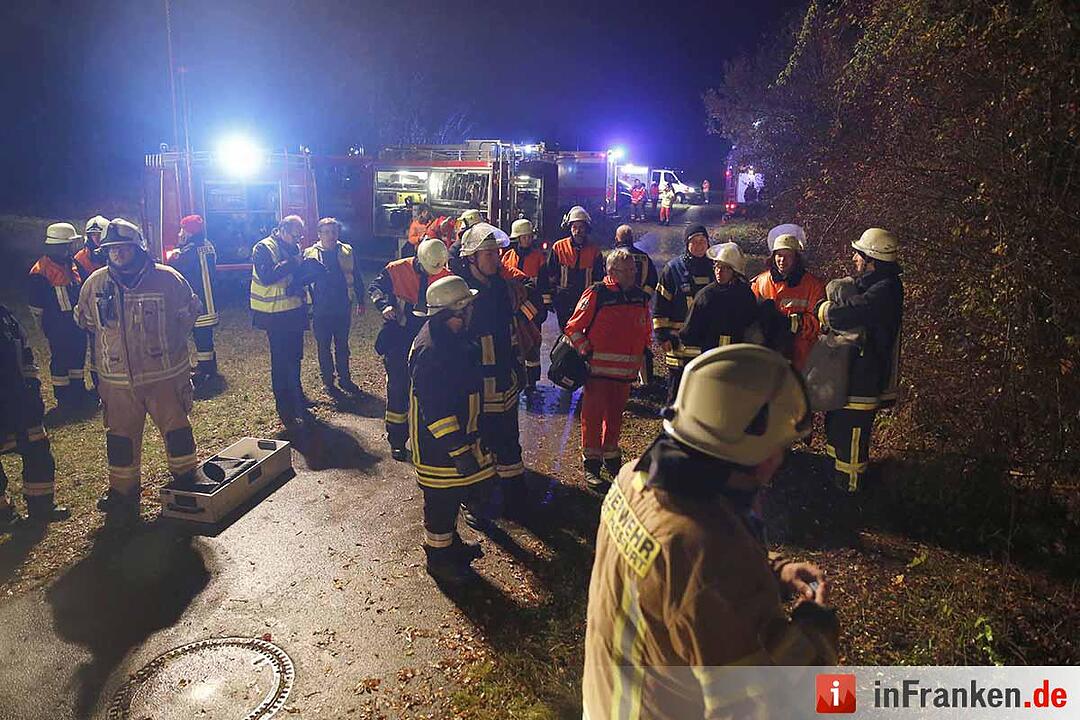 Pkw rollt bei Theres in Main: 23-Jährige stirbt