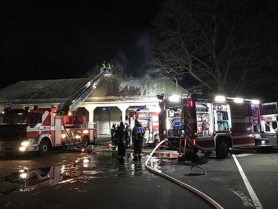 Nürnberg: Brand in Grundschule - Brandstiftung?