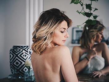 Haben Frauen mit zunehmendem Alter weniger Lust auf Sex? Die Lust im Bett muss mit dem Alter nicht automatisch nachlassen. Symbolbild: unsplash.com