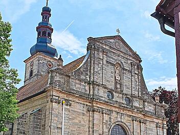 Die Kirchweih findet zu Ehren der r&ouml;misch-katholischen, denkmalgesch&uuml;tzten Pfarrkirche St. Georg statt. Johanna Blum
