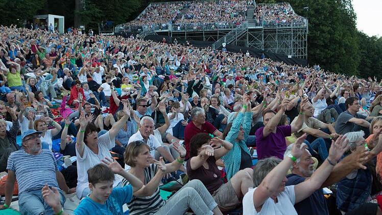 Tausende genossen wieder die Stimmung und besondere Atmosphäre auf der Banzer Klosterwiese. Foto: Barbara Herbst