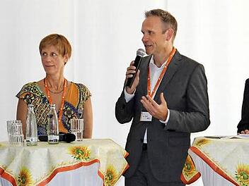 Christof Lawall, Wiebke Voigt, Professor Andreas Koch und Volker Weisinger (von links) bei der Podiumsdiskussion Foto: Katharina Müller-Sanke