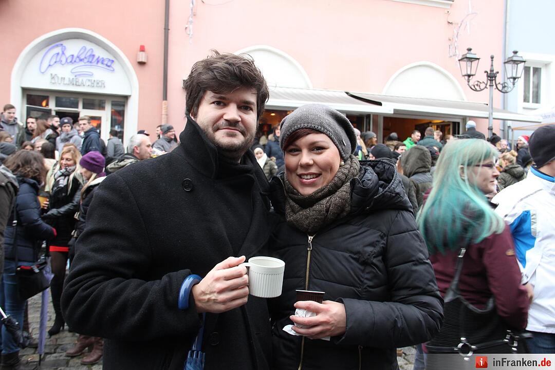 Alexander Puchtler und seine Freundin Franziska leben in Berlin - zu Weihnachten kommen sie regelmäßig nach Kulmbach - der Heilige FRühschoppen gehört zum Pflichtprogramm