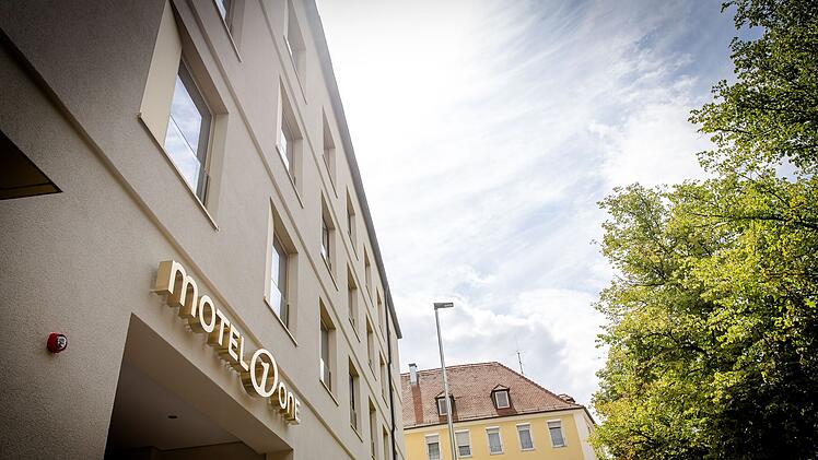 Erstes "Motel One" in Würzburg eröffnet: Einrichtung "passend zur Lage" - Bilderstrecke