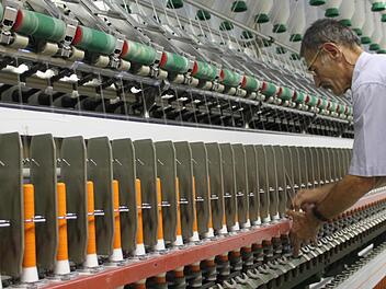 Die Kulmbacher Spinnerei in Mainleus wird bald nur noch aus einer Färberei bestehen. Die Spinnerei selbst soll geschlossen werden.  Foto: Archiv