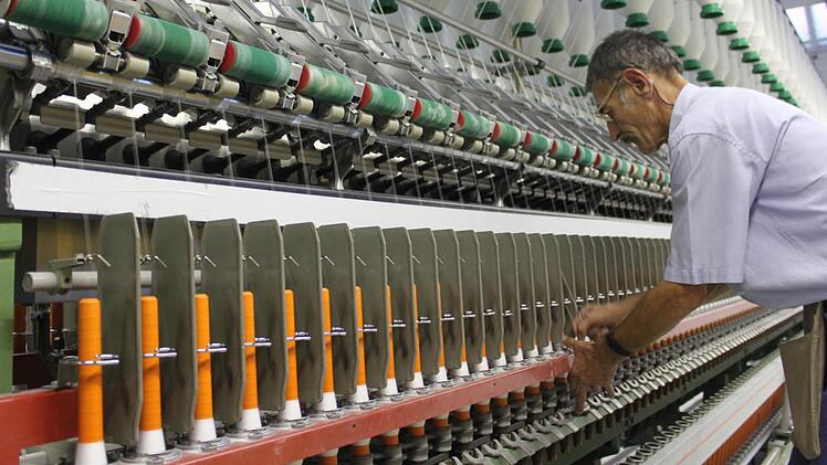 Die Kulmbacher Spinnerei in Mainleus wird bald nur noch aus einer Färberei bestehen. Die Spinnerei selbst soll geschlossen werden.  Foto: Archiv