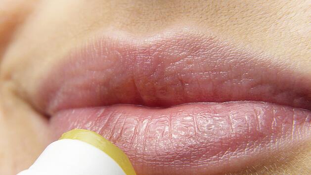 Lippenpflege im Öko-Test: Einige Pflegestifte enthalten schädliches Mineralöl