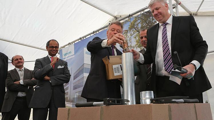 Eine kleine Röntgen-Röhre darf auch nicht fehlen.