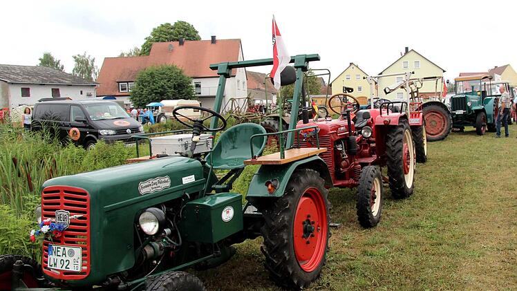 Impressionen vom Oldtimer-Treffen   Foto: Richard Sänger