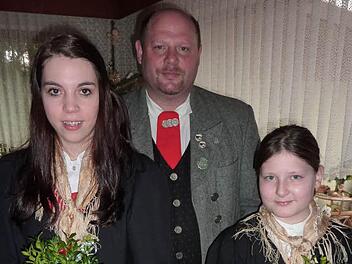 Eine Gruppe der Haiger "Pfefferer" mit Betreuer Matthias Lifka sowie Christin und Anna Lifka (rechts).  Foto: Gerd Fleischmann