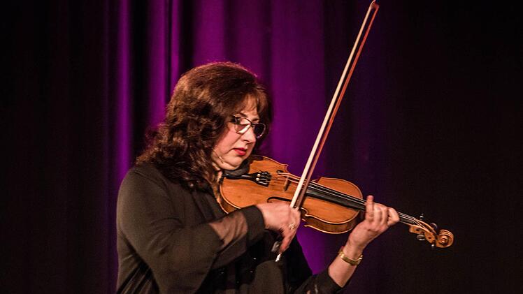Svetlana Klimova brillierte auf der Geige.Foto: Jochen Berger