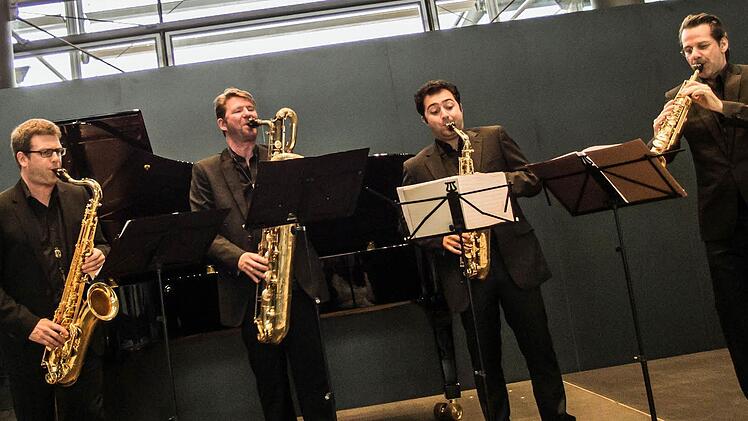 Zum Saison-Ausklang begeisterte das Alliage-Quintett beim Coburger "Verein" (von links) Foto: Jochen Berger