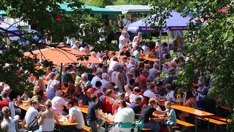 Viel Betrieb herrschte beim 40. Marktfest in Oberbach. Foto: Sebastian Schmitt
