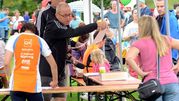 Cheforganisator Manfred Schumacher hatte alle Hände voll zu tun, war mit dem Ablauf jedoch vollauf zufrieden.