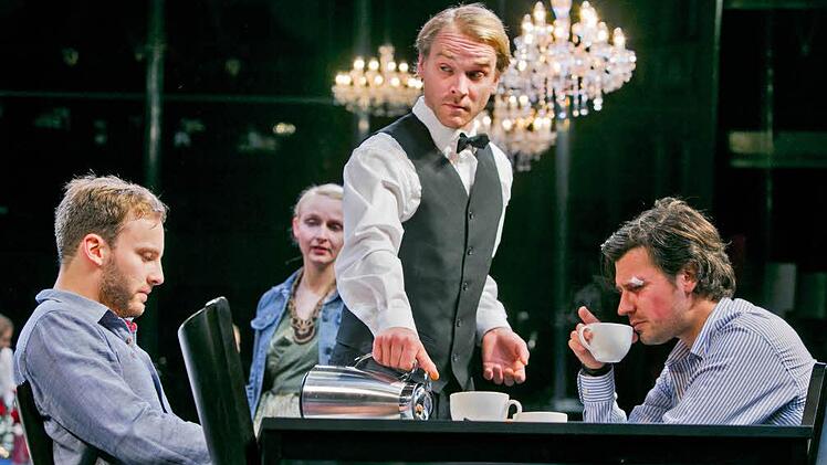 (v. l.) Patrick Nellessen (Michael), Linda Foerster (Helene), Lars (Christian Wincierz), Christian (Daniel Seniuk)