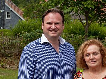 Ein Bild aus glücklicheren Zeit: 2014 waren Adelheid Frankenberger, Vorsitzender Coburger Sommeroperette, und der Tenor Michael Heim künstlerisch bei der Produktion der "Zirkusprinzessin" noch in bester Harmonie verbunden. Jetzt hat Heim als künstlerischer Leiter der Sommeroperette seine Zusammenarbeit aufgekündigt für die anstehende Jubiläumsspielzeit, die   auf der Seebühne Bad Staffelstein stattfinden soll.Foto: Archiv/Jochen Berger