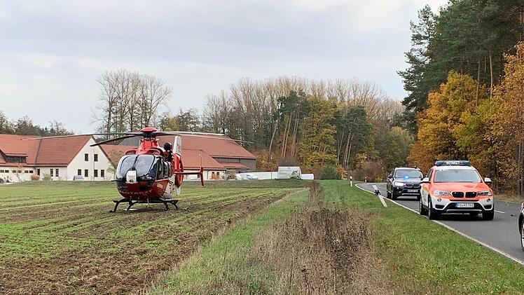 Ein Rettungshubschrauber landete an der Unfallstelle bei der Minderleinsm&uuml;hle. Foto: News5/Herse