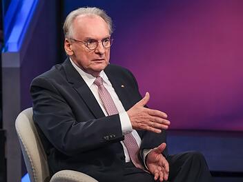 Ex-CDU-Ministerpr&auml;sident Haseloff kritisierte bei "Maischberger", dass Deutschland in Krisensituationen nicht schnell genug handeln kann.