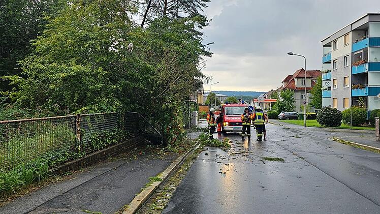 Feuerwehr Neustadt nach Unwetter-Einsatz mit rührender Aktion: "wollen Danke sagen"