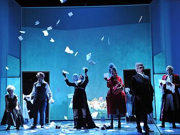 Szene aus Mozart Oper "Die Hochzeit des Figaro". Das Werk feiert am Samstag, 23. September, Wiederaufnahme am Landestheater Coburg.Foto: Andrea Kremper