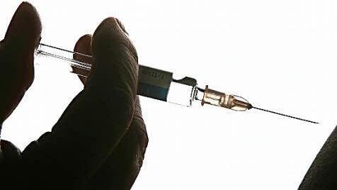 Schutzimpfungen können das Risiko einer Ansteckung mit Windpocken deutlich verringern. Symbolfoto: Ralf Hirschberger/dpa