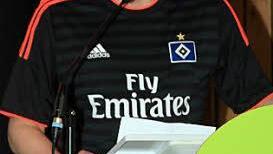 Stellvertretender Chefredakteur Christian Holhut im HSV-Trikot spannte den Bogen vom Freud und Leid des Fan-Seins hin zur Bedeutung des großen und kleinen Sports in der fränkischen Heimat.