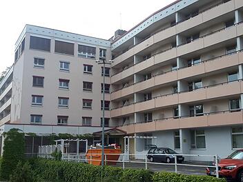 Momentan steht das alte Haus Waldenfels leer. Ein Bauherr plant in dem Objekt 28 Eigentumswohnungen. Dem Stadtrat lag ein entsprechender Antrag zur Abstimmung vor.Rolf Pralle