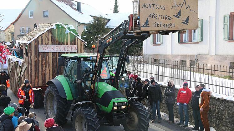 Faschingszug Schwärzelbach  Foto: Gerd Schaar