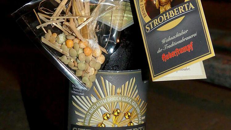 Das "Strohberta-Bier" gibt es nur in einer begrenzten Auflage. Foto: Dieter Hübner