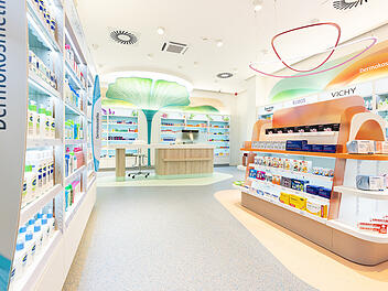 dm trickst Medikamentenverbot aus - "Sitz in Tschechien"