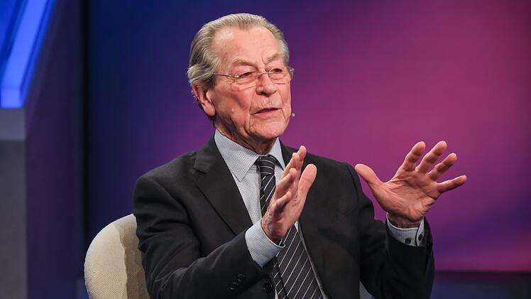 Franz M&uuml;ntefering w&uuml;nscht sich einen Politiker wie Gerhard Schr&ouml;der wieder an der Spitze der Regierung.