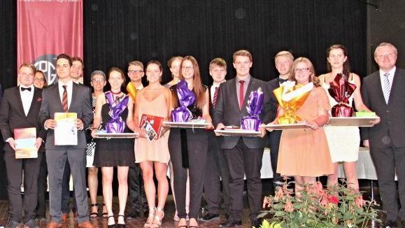 Ehrung der Besten durch die Sponsoren Foto: Helmut Will