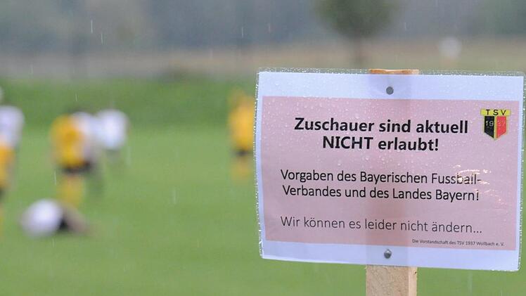 Möglichst schnell sollen diese Schilder wieder abgebaut werden. Der Zeitpunkt ist allerdings noch offen. Und das nervt.ssp