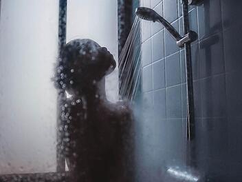 Dusche Foto: Hannah Xu/unsplash.com