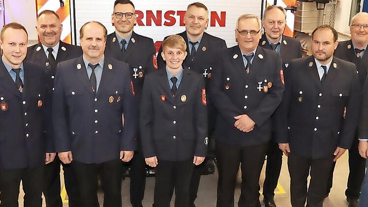 Im Vorstandsteam hat es einige wesentliche Änderungen gegeben (v. l.): Beisitzer Michael Leicht, Kommandant Thomas Witterauf, Kreisbrandmeister Matthias Müller, Vorsitzender Gerald Zeis, Schatzmeister Markus Scheumann, stellvertretende Kommandanti...