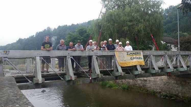 Arbeiten am Schwarzen Steg. Foto: Marion Kögel