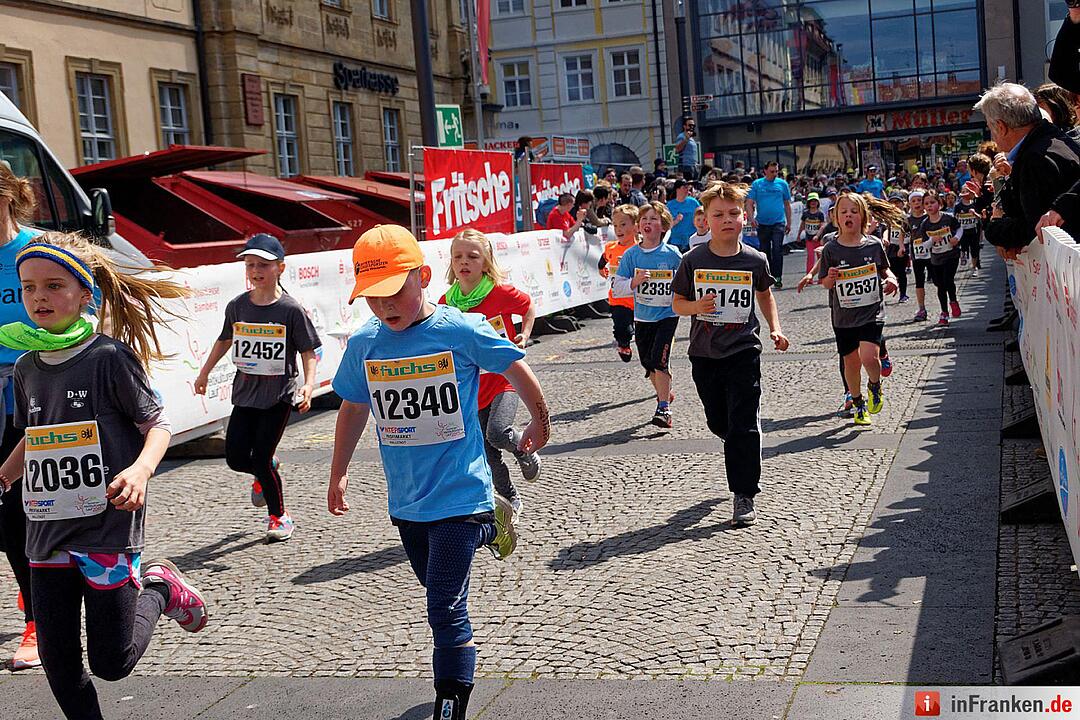 Weltkulturerbelauf 2017 in Bamberg: Der Zieleinlauf am Maxplatz