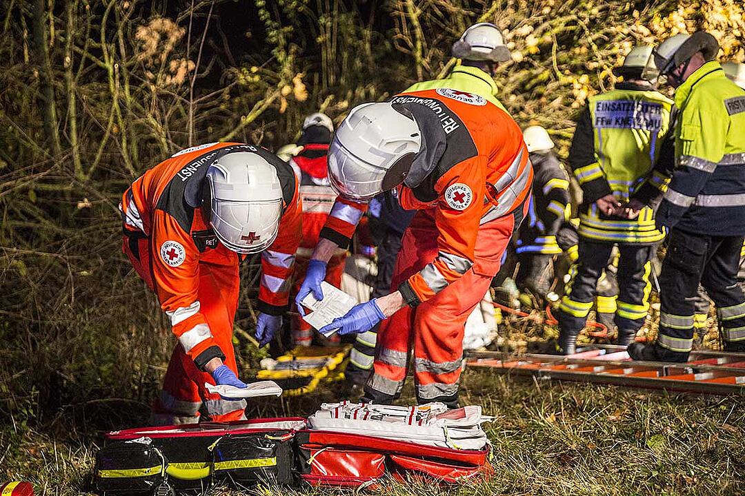 Haßfurt: Fahrer nach Unfall auf der A70 stundenlang eingeklemmt