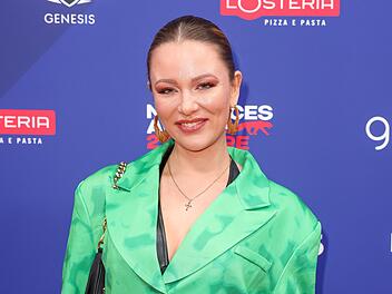 Joelina Drews hat in ihrem Podcast "Drews Cordalis Petry - Kids-Club" &uuml;ber eine m&ouml;gliche Dschungelcamp-Teilnahme gesprochen.