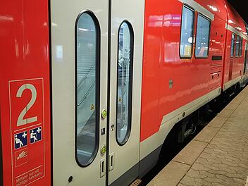 Regio Zug Bahnhof Gleis Symbol