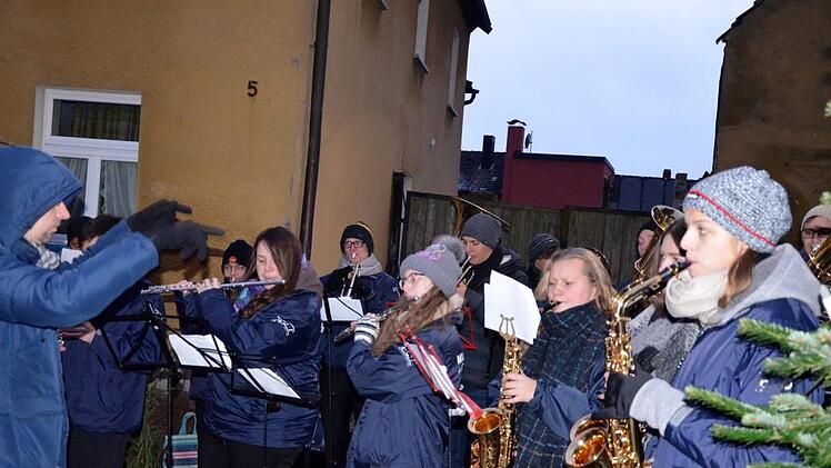 Weihnachtsmarkt in Buttenheim.  Foto: Andrea Sp&ouml;rlein