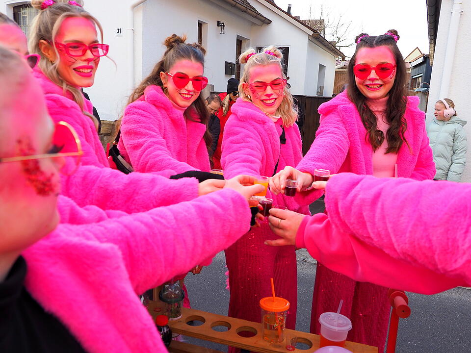 Wildes Faschingstreiben in Steinach an der Saale.