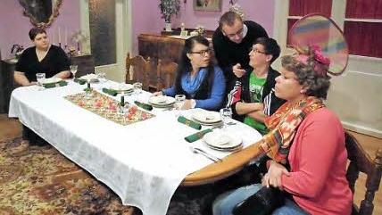 Jetzt werden den Neureichen mal gute Sitten beigebracht.  Foto: privat