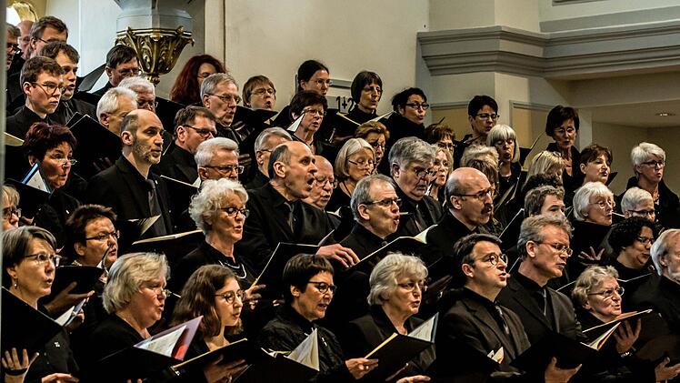 Der Coburger Bachchor und das Main-Barockorchester Frankfurt beeindruckten mit der Erstaufführung von Telemanns Matthäus-Passion in der Morizkirche.Foto: Jochen Berger