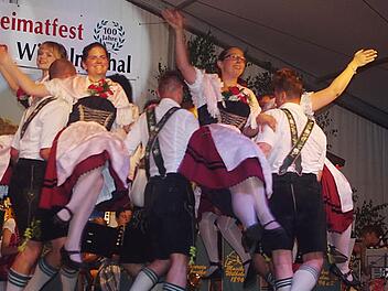 Die Trachtengruppe begeisterte beim Heimatfest in Wilhelmsthal mit ihren Auftritten.  Archiv/Heike Schülein