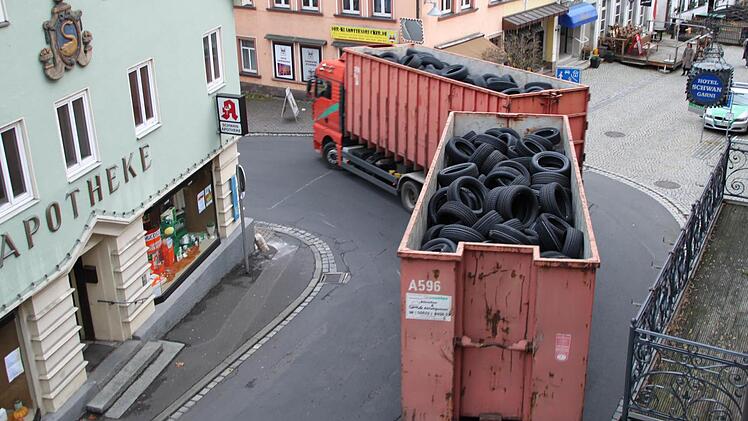 Das so genannte Schwaneneck ist ein kritischer Punkt, gerade wenn der Verkehr von der Autobahn durch die Stadt geleitet wird. Foto: Ulrike Müller/Archiv